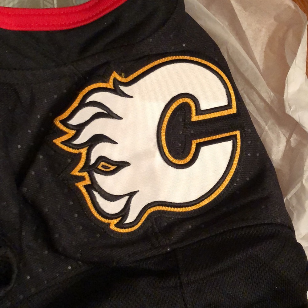 Calgary Flames Third Alternate Jersey NHL Hockey New Size 50 - Picture 8 of 13